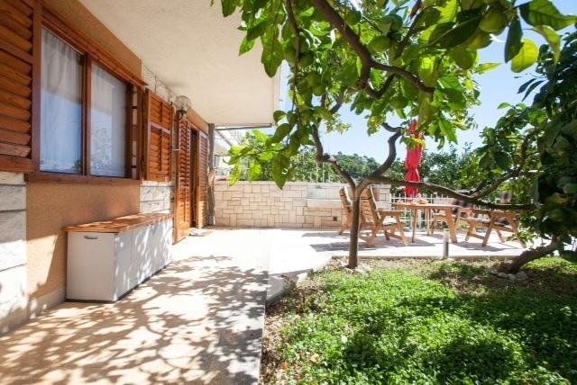 Holiday Home Luma Podgora Rom bilde