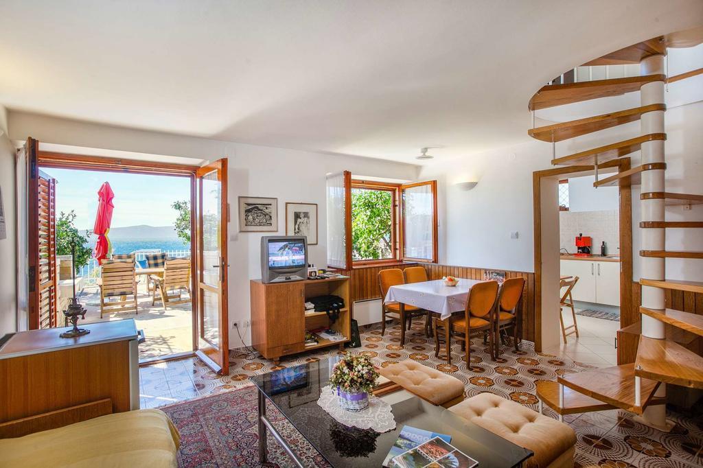 Holiday Home Luma Podgora Rom bilde